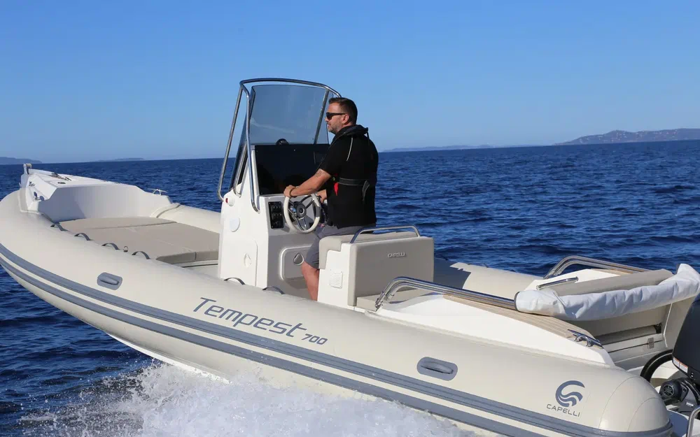 slider 0 Capelli Tempest 700 Luxe