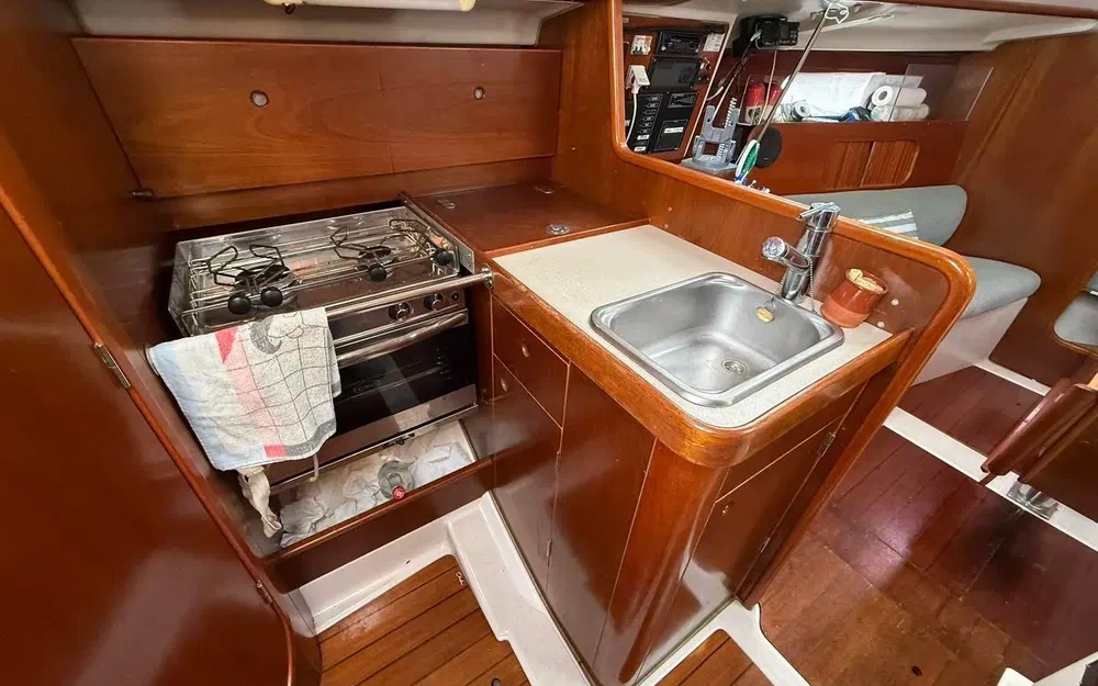 slider 10 Beneteau Oceanis 321