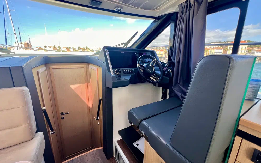 slider 6 Parker Monaco 110 Fly