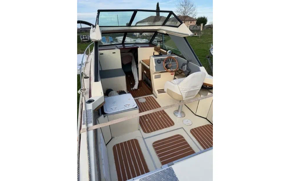 slider 3 Glastron Ventura V210