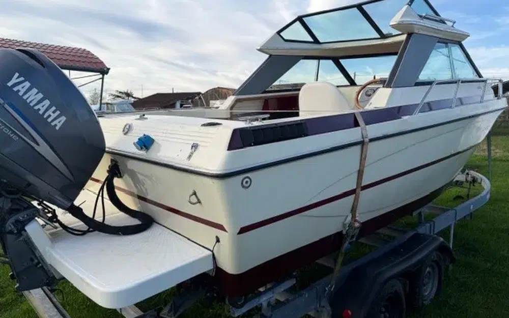 slider 7 Glastron Ventura V210