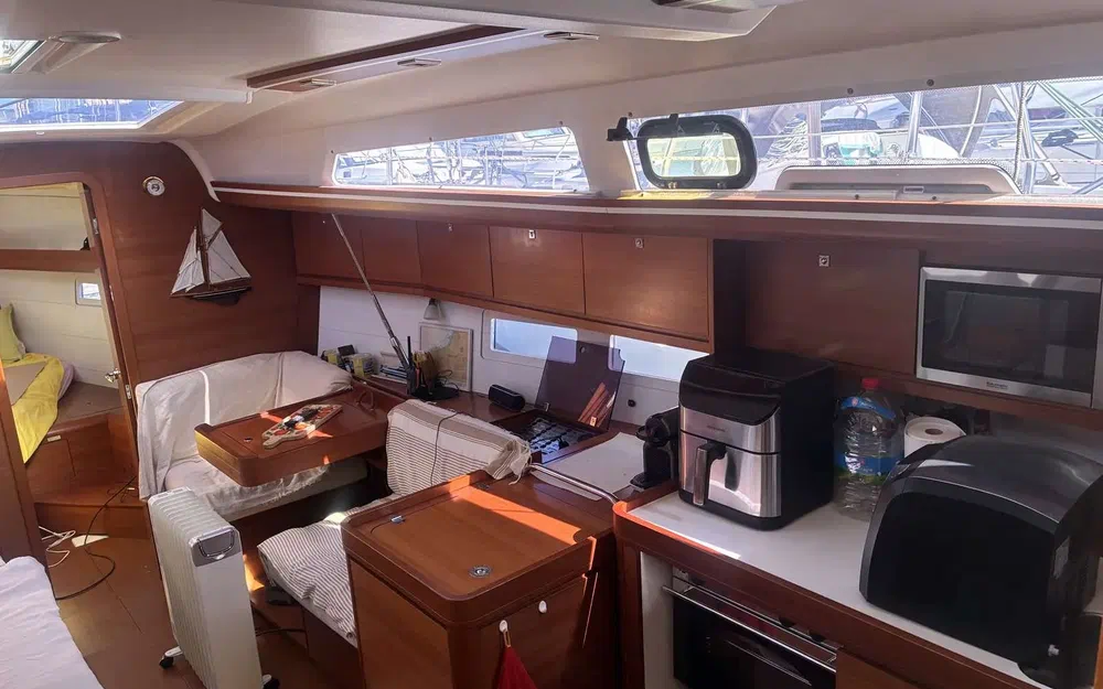 slider 30 Dufour 410 Grand Large