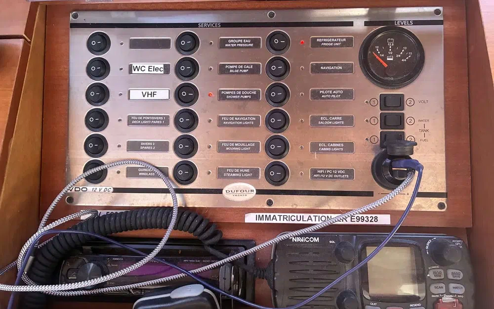 slider 36 Dufour 410 Grand Large