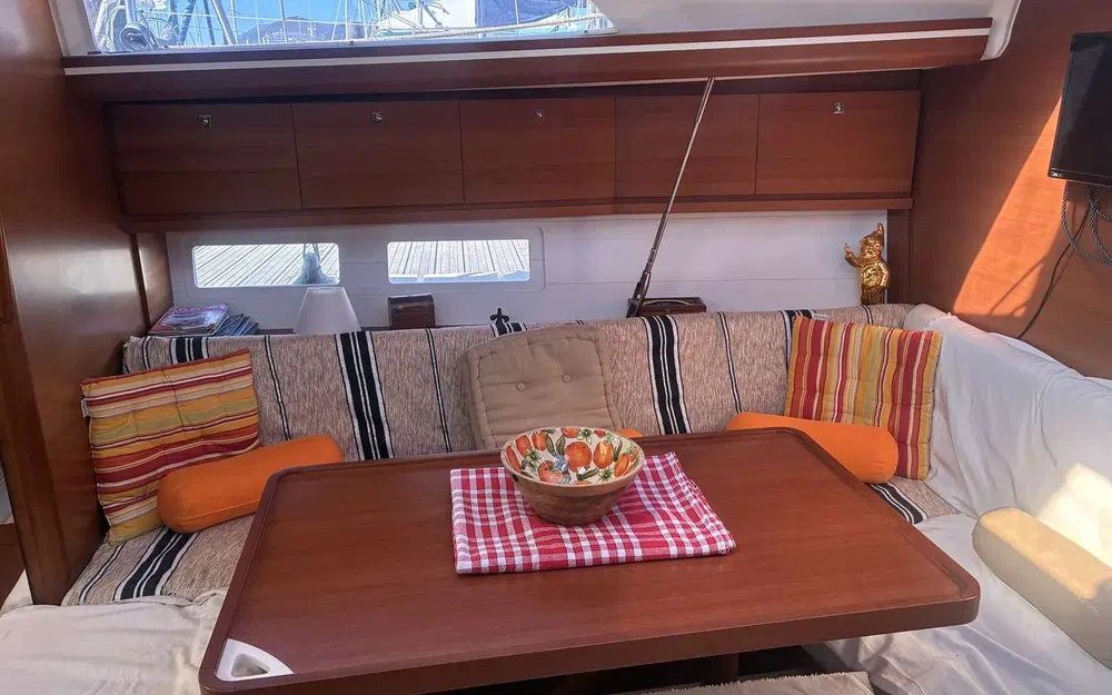 slider 37 Dufour 410 Grand Large