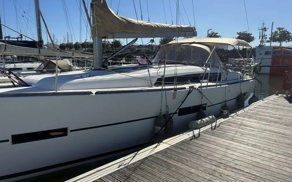 slider 3 Dufour 410 Grand Large