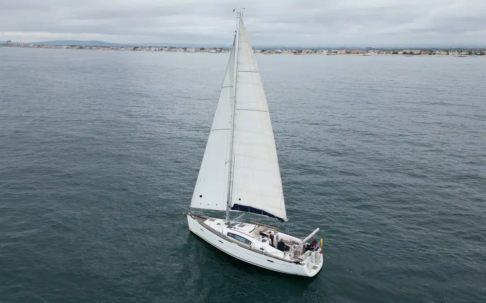slider 2 Beneteau Oceanis 40