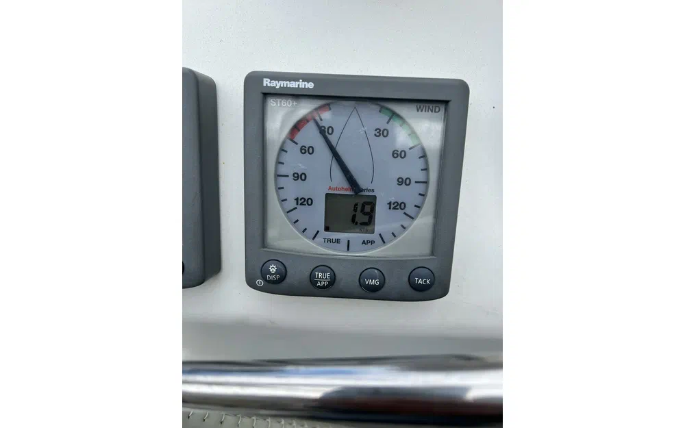 slider 35 Beneteau Oceanis 40