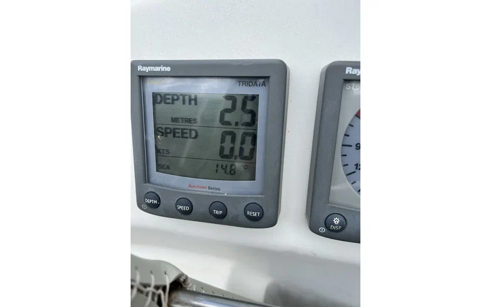 slider 36 Beneteau Oceanis 40