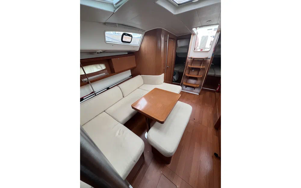 slider 45 Beneteau Oceanis 40