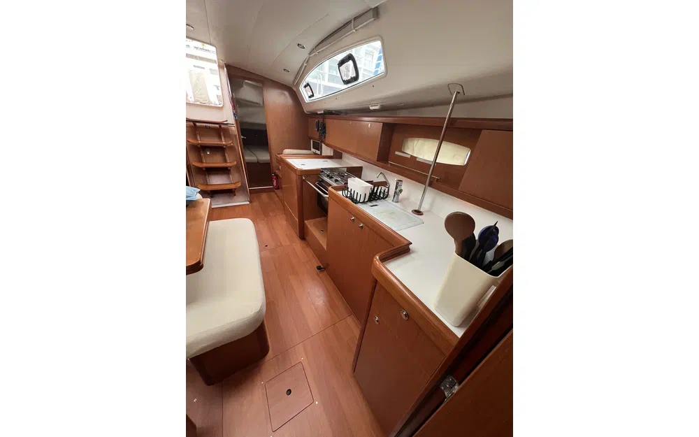 slider 46 Beneteau Oceanis 40