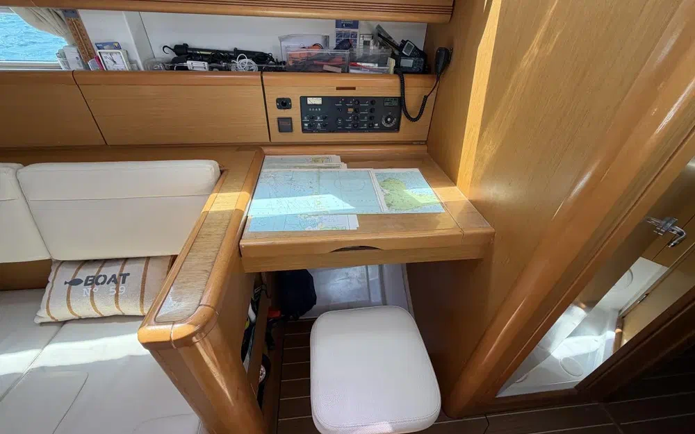 slider 24 Jeanneau Sun Odyssey 44i Performance