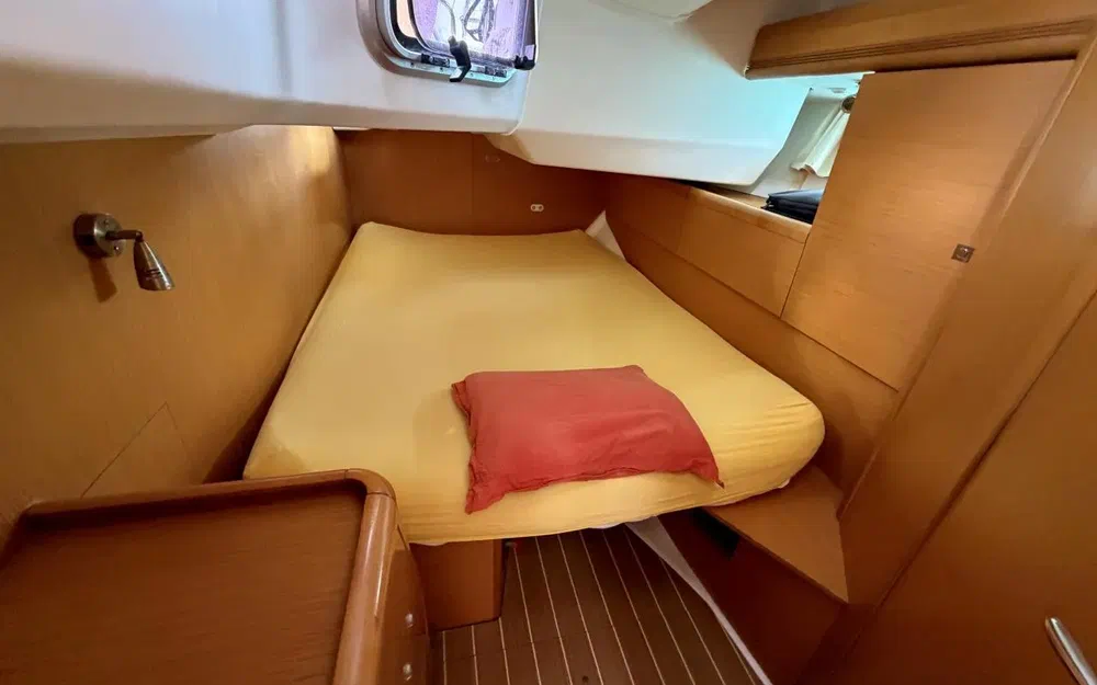 slider 29 Jeanneau Sun Odyssey 44i Performance