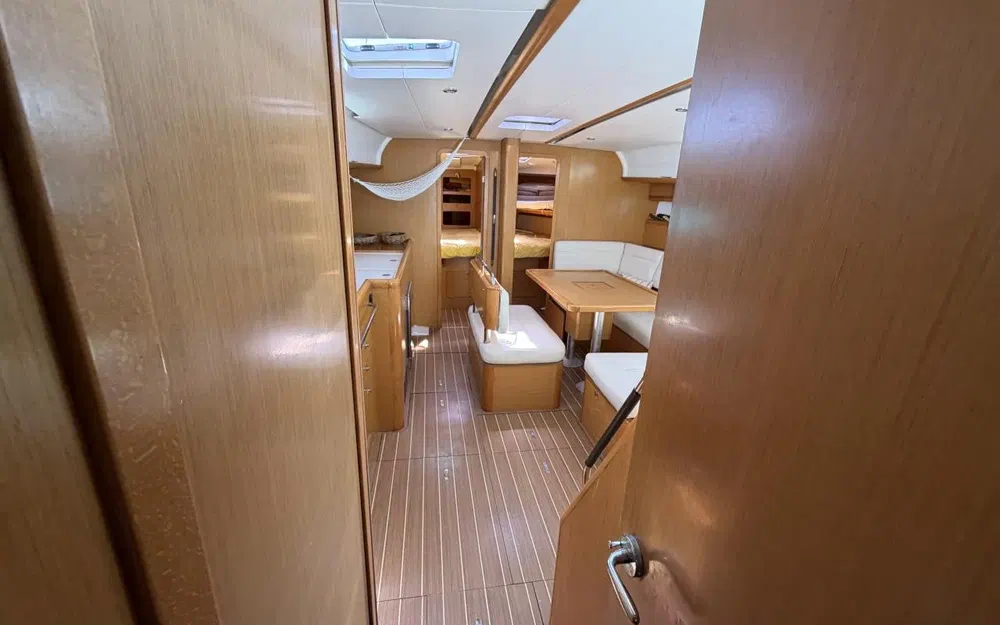 slider 30 Jeanneau Sun Odyssey 44i Performance