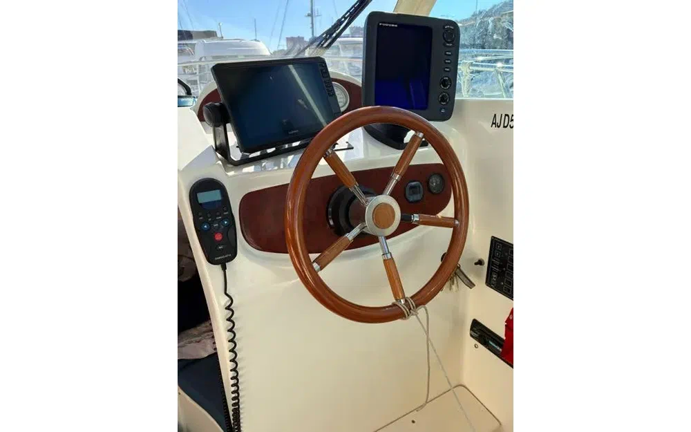 slider 3 Jeanneau Merry Fisher 625 Legende