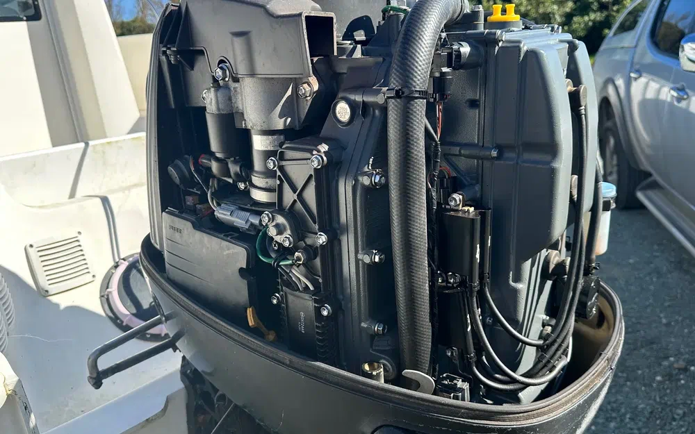 slider 5 Beneteau Antares 620 Fishing