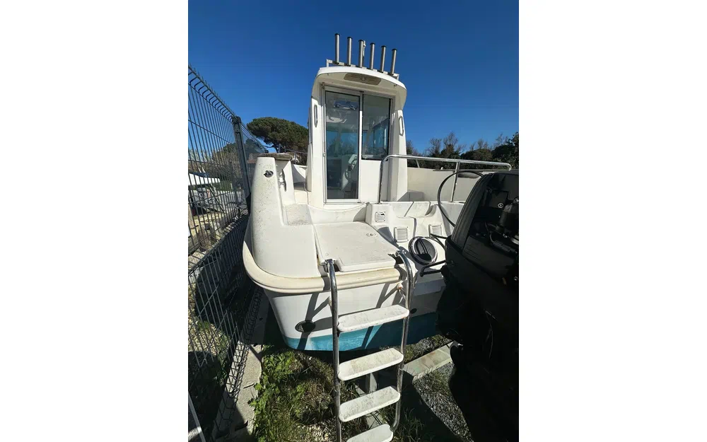 slider 1 Beneteau Antares 620 Fishing