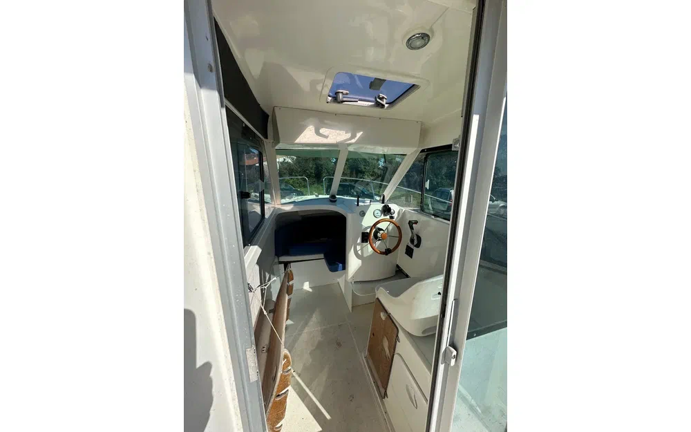 slider 2 Beneteau Antares 620 Fishing