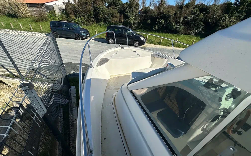 slider 4 Beneteau Antares 620 Fishing