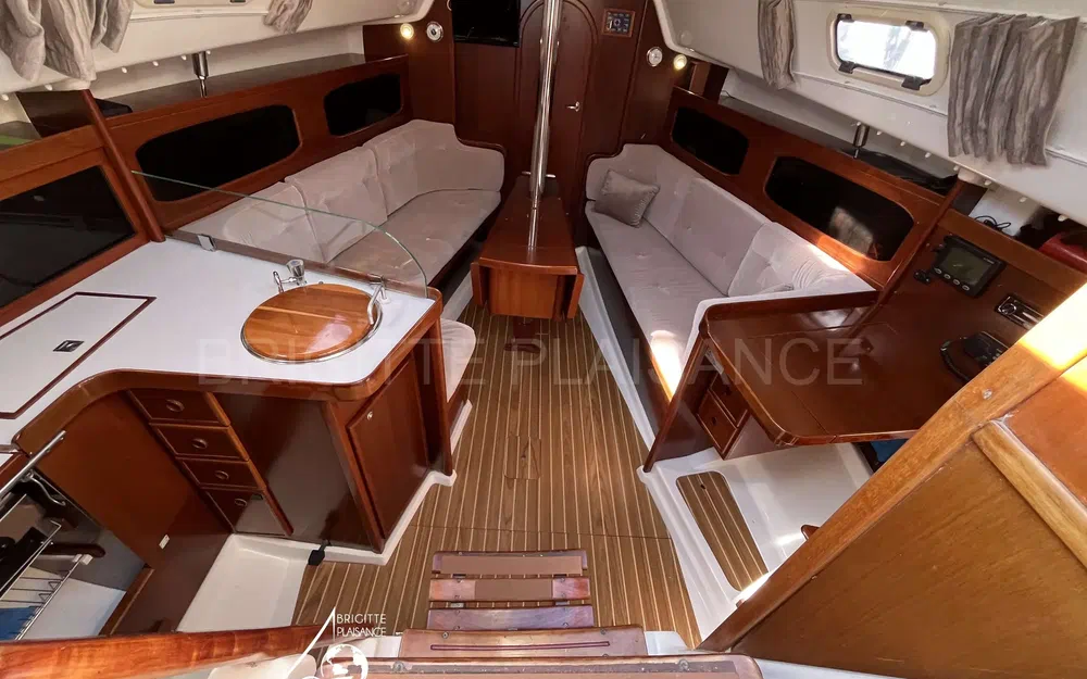 slider 1 Ronautica RO 300