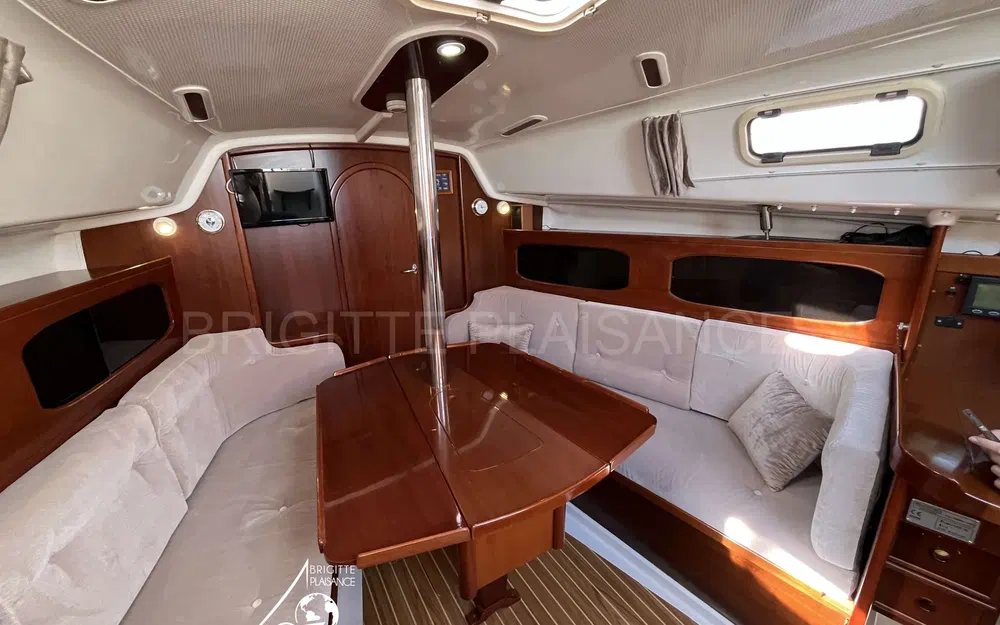 slider 4 Ronautica RO 300