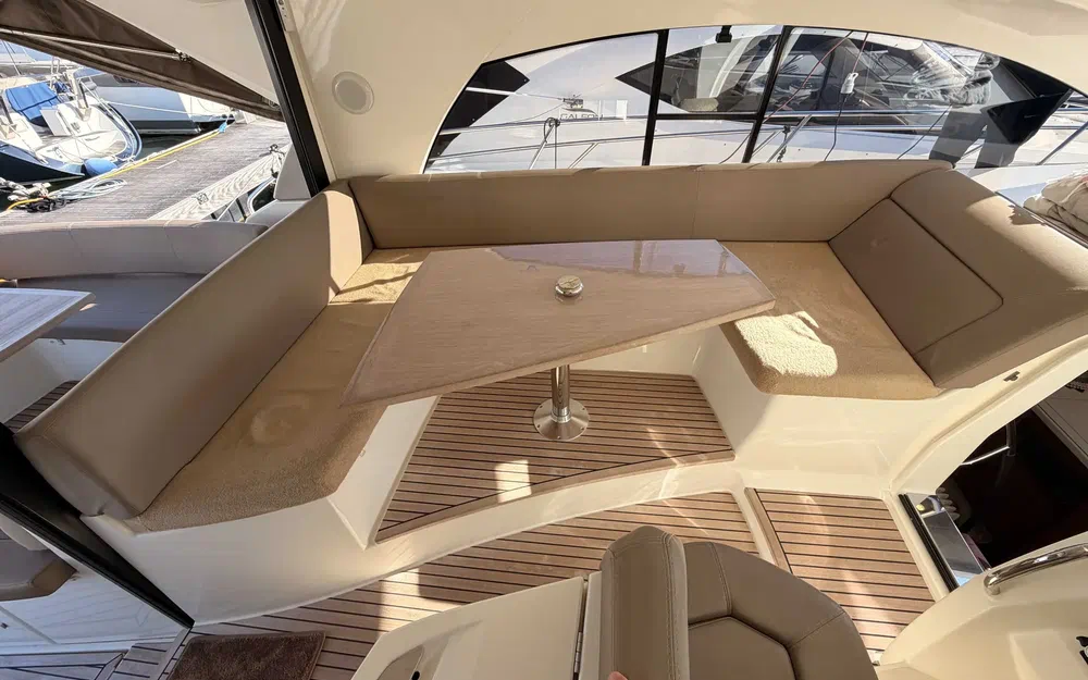 slider 13 Prestige Yachts 440 S