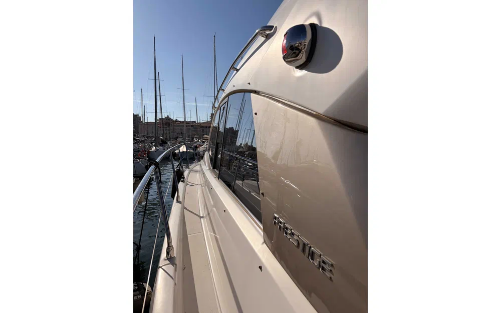 slider 5 Prestige Yachts 440 S