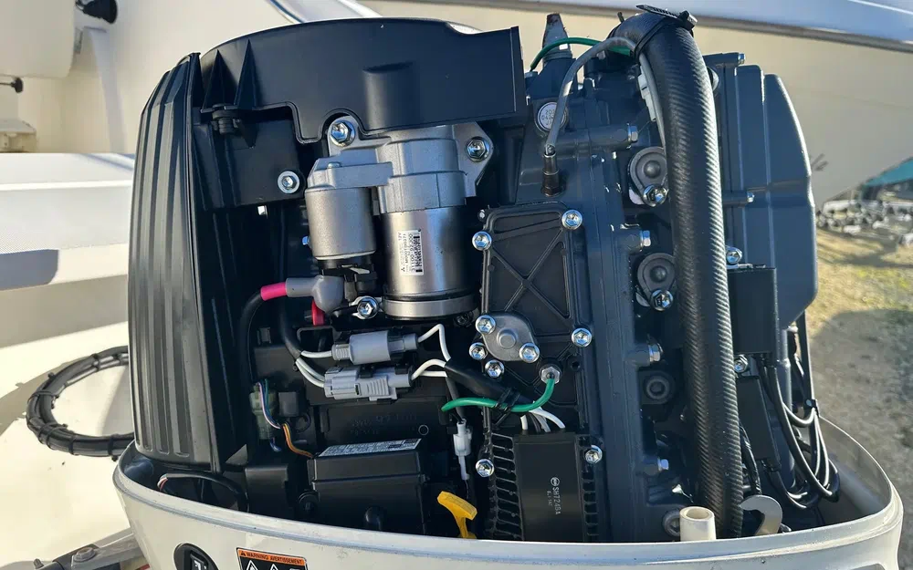 slider 4 Jeanneau Leader 605 Performance