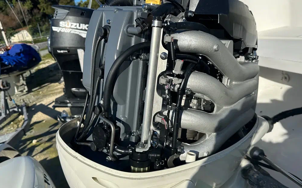 slider 5 Jeanneau Leader 605 Performance