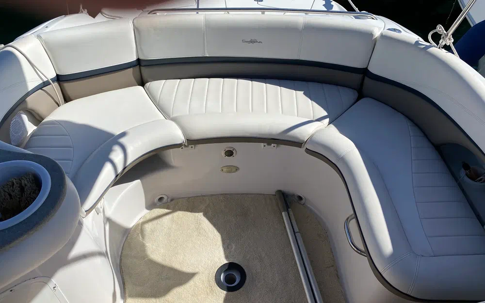 slider 4 Four Winns Sundowner 205