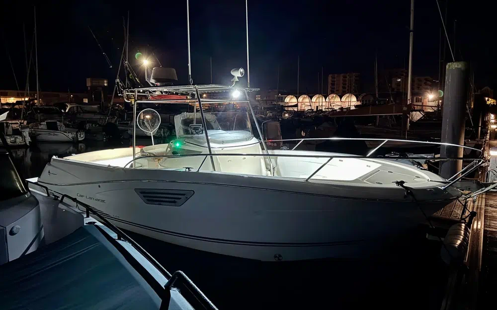 slider 6 Jeanneau Cap Camarat 8.5 CC