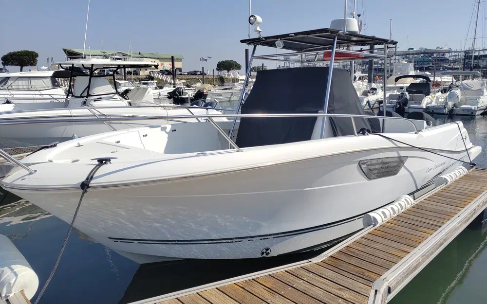 slider 1 Jeanneau Cap Camarat 8.5 CC