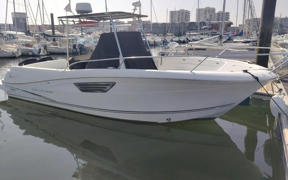 slider 4 Jeanneau Cap Camarat 8.5 CC