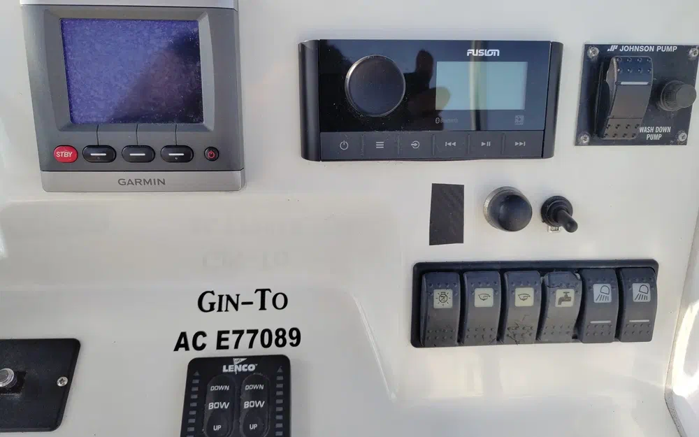 slider 22 Jeanneau Cap Camarat 8.5 CC