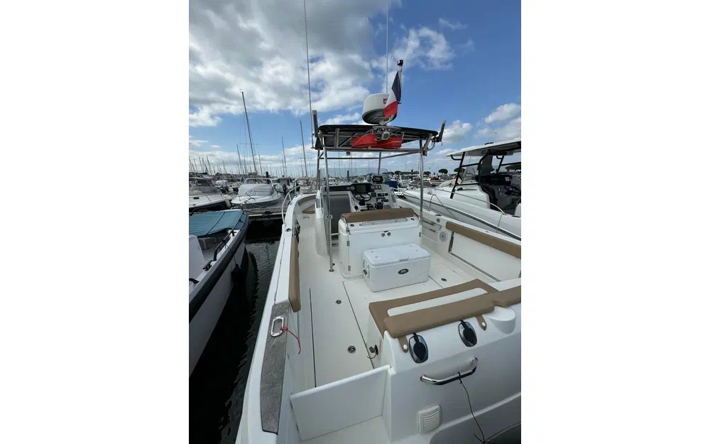 slider 25 Jeanneau Cap Camarat 8.5 CC