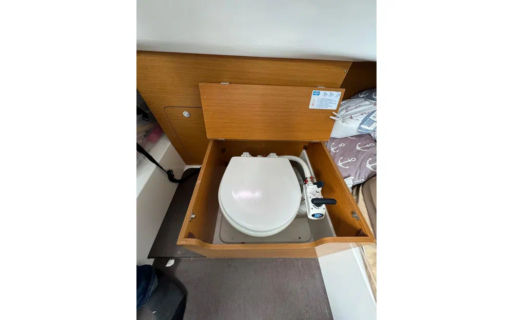 slider 29 Jeanneau Cap Camarat 8.5 CC