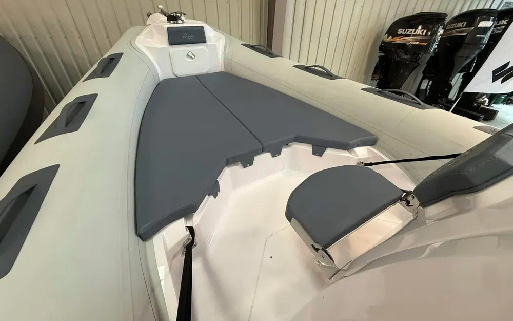 slider 11 Ranieri Cayman 26 Sport Diving