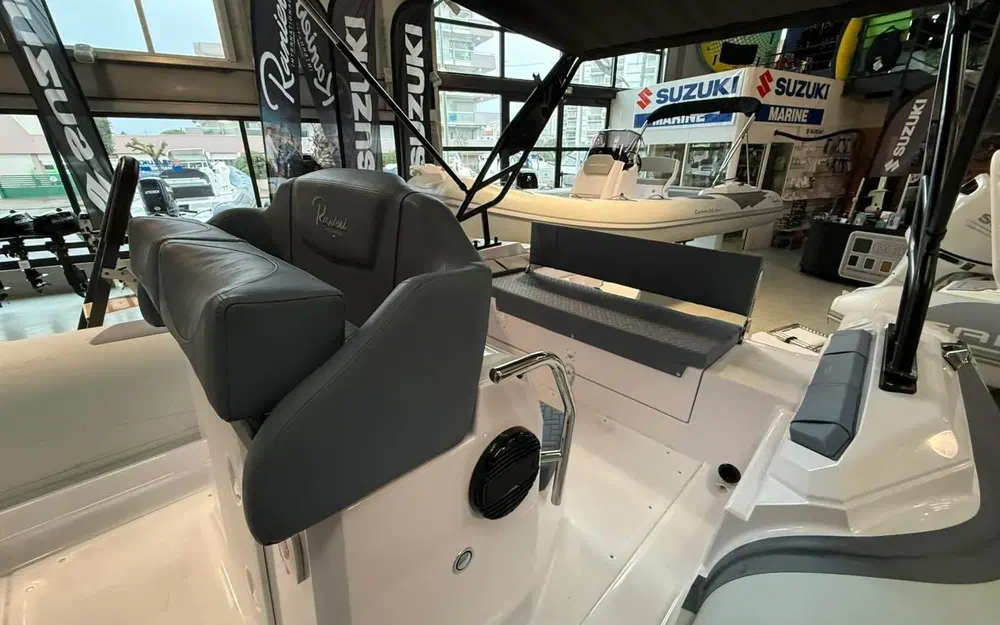 slider 18 Ranieri Cayman 26 Sport Touring