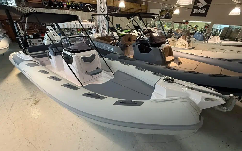 slider 2 Ranieri Cayman 26 Sport Touring