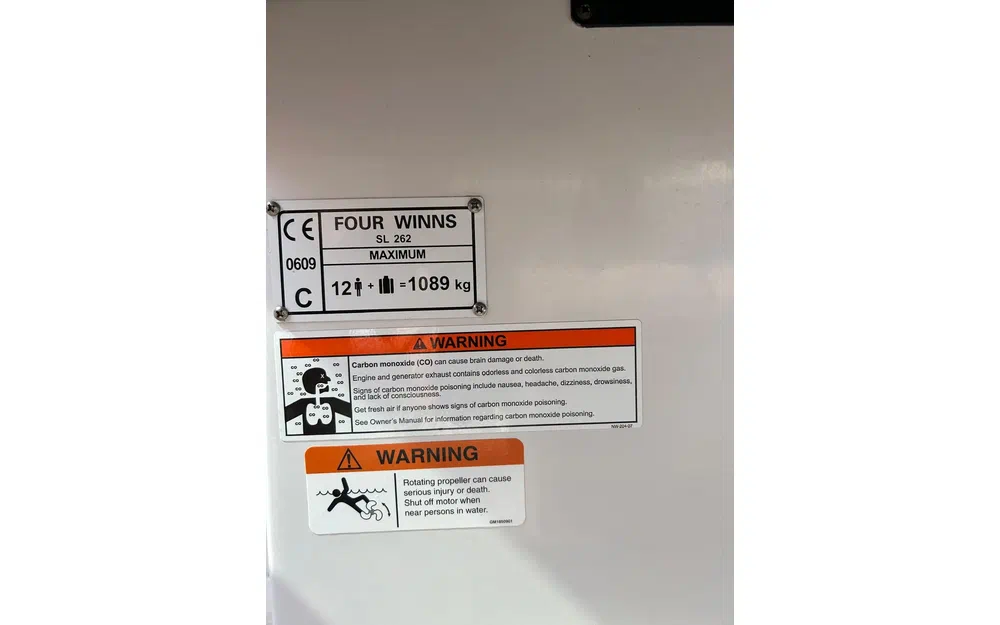 slider 13 Four Winns SL 262