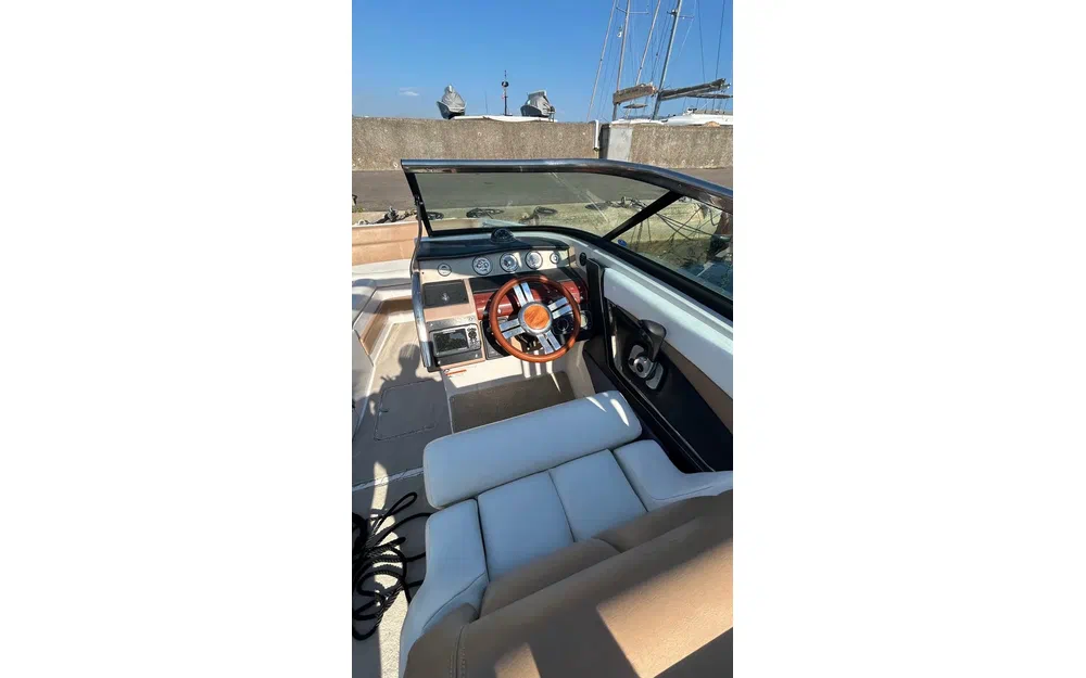 slider 9 Four Winns SL 262