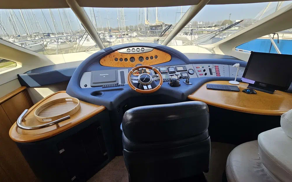 slider 11 Azimut 62 E