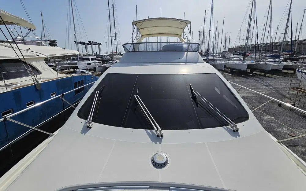 slider 4 Azimut 62 E