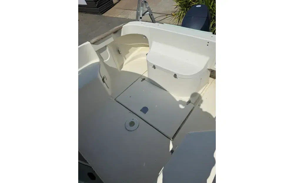 slider 2 Guymarine Evada 640