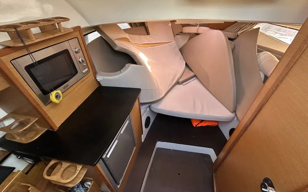 slider 9 Jeanneau Cap Camarat 8.5 WA