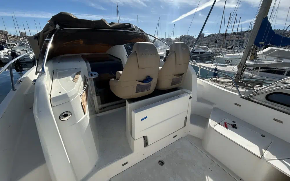 slider 6 Jeanneau Cap Camarat 8.5 WA