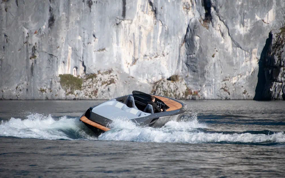 slider 15 Frauscher 797 Spectre