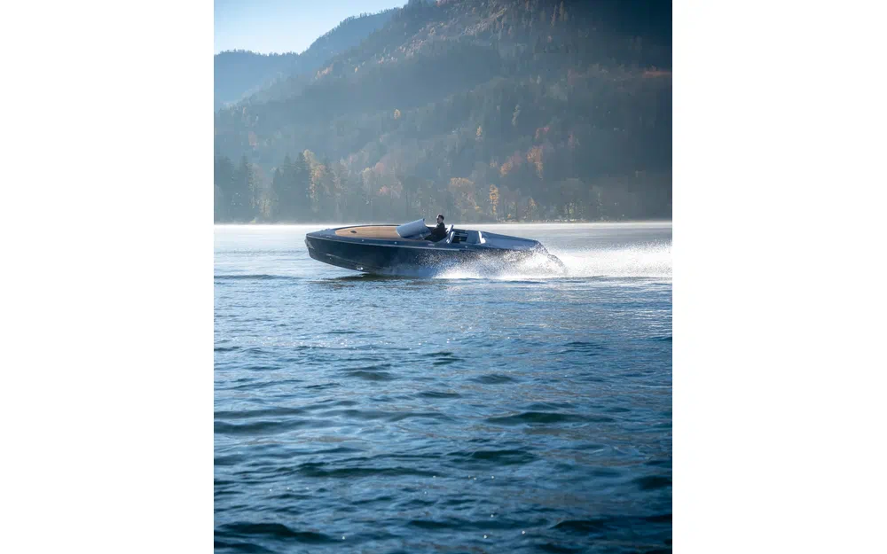 slider 2 Frauscher 797 Spectre