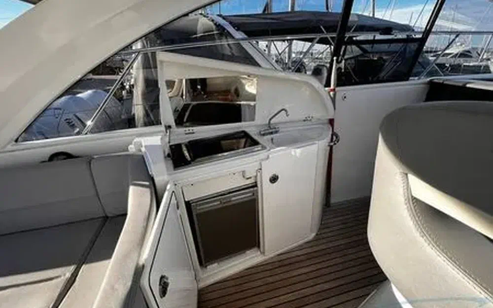 slider 10 Beneteau Grand Turismo GT 38