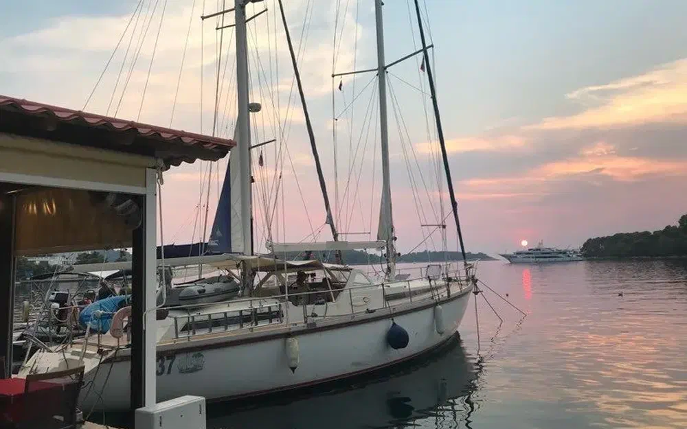 slider 2 Amel Super Maramu