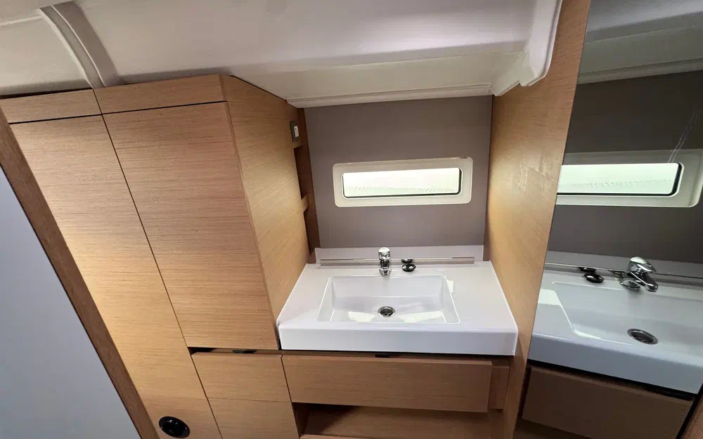 slider 9 Jeanneau Sun Odyssey 490